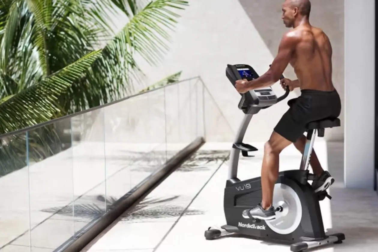 NordicTrack Commercial VU 19 Upright Exercise Bike